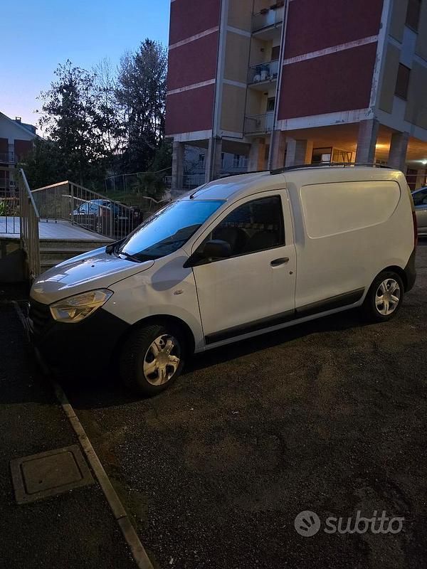 Usata Dacia Dokker 90 CV (66 kW) 2015 Bianco Monovolume