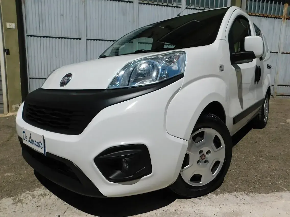 Begagnad Fiat Qubo Trekking 95 HK (69 kW) 2020 Vit