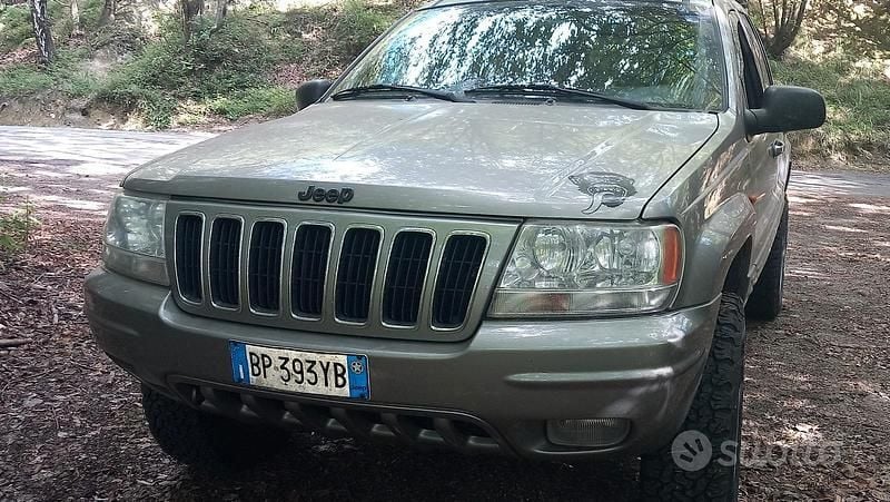 Usata Jeep Grand Cherokee 140 CV (102 kW) 2000 Grigio SUV