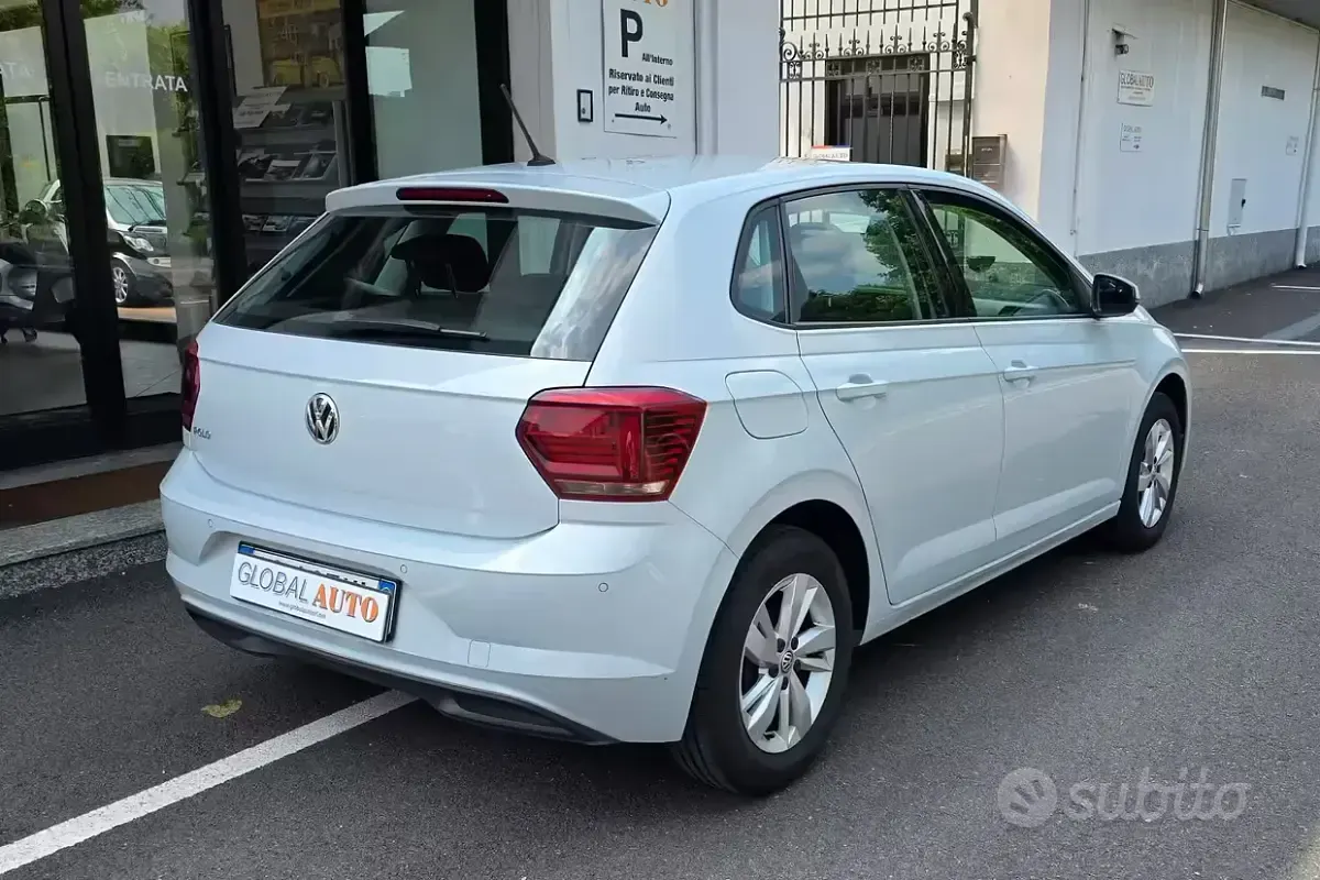 Usata VW Polo Comfortline 95 CV (69 kW) 2020 Grigio Utilitaria