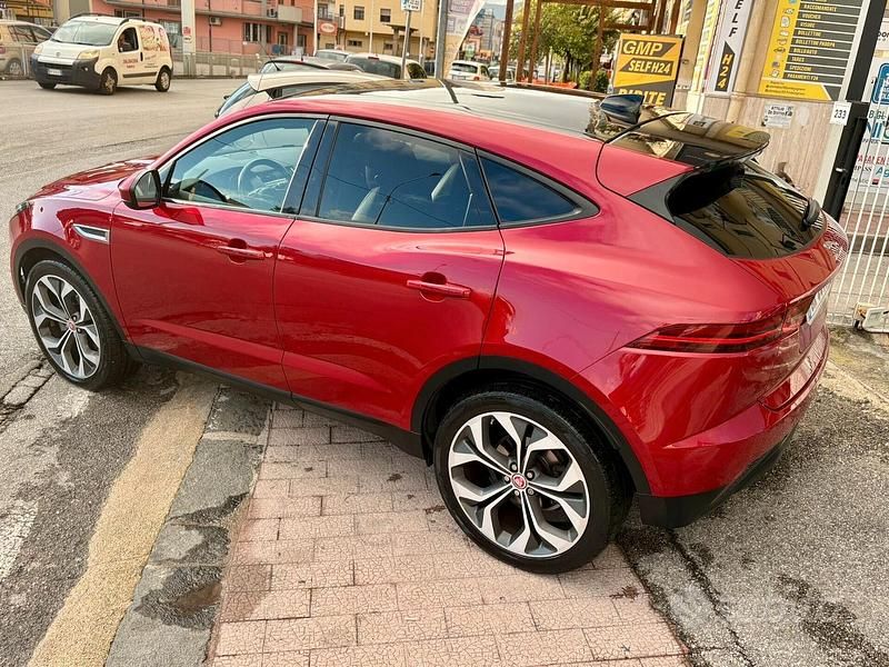 Usata Jaguar E-Pace 180 CV (132 kW) 2018 Rosso SUV