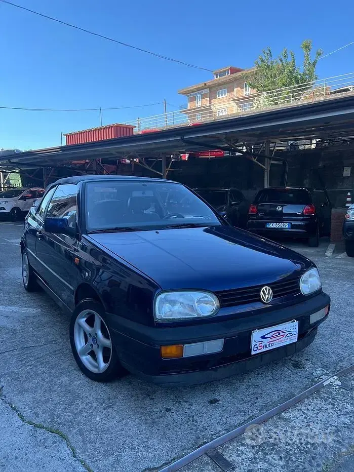 Usata VW Golf Cabriolet 75 CV (55 kW) 1995 Bluazzurro Cabrio
