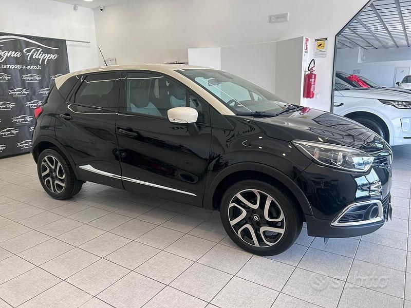 Usata Renault Captur Intens 90 CV (66 kW) 2017 Nero SUV
