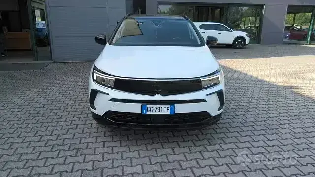Usata Opel Grandland X GS Line 131 CV (96 kW) 2022 Bianco SUV
