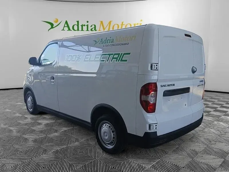 Nuova Maxus eDeliver 3 117 kW (160 CV) 2025 Bianco Furgone