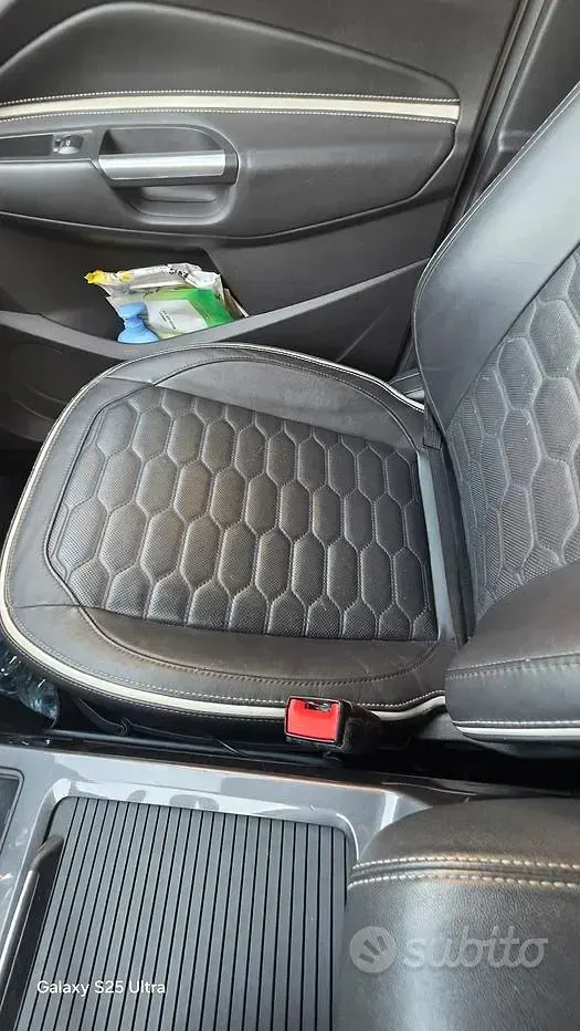 Usata Ford Kuga Vignale 179 CV (131 kW) 2018 Bianco SUV