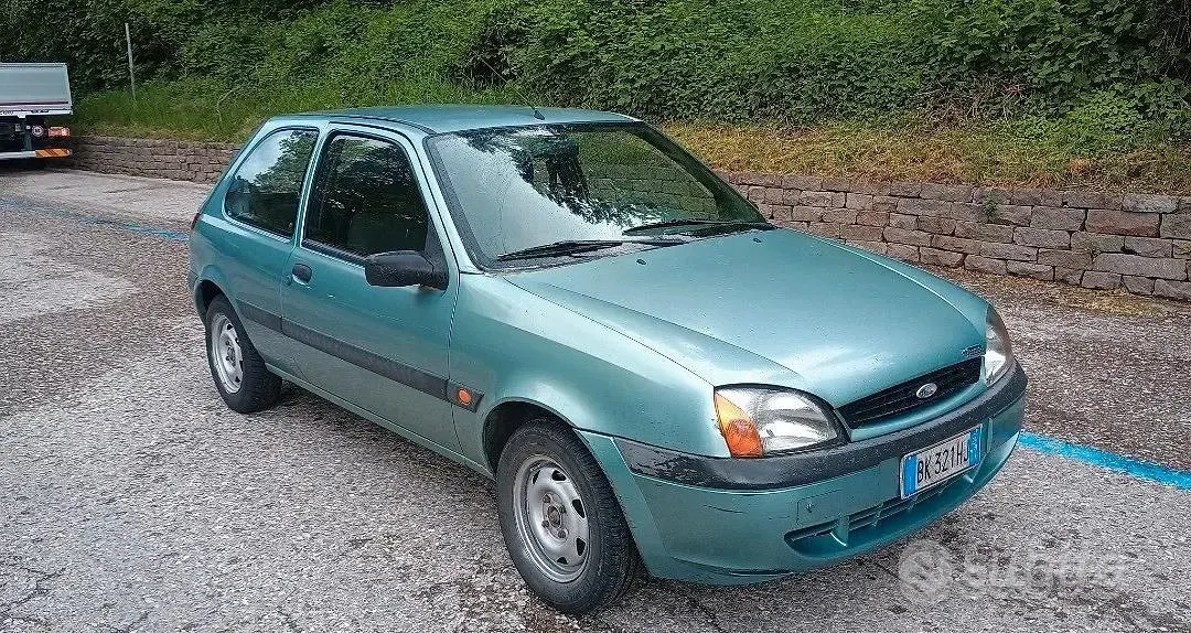 Usata Ford Fiesta 49 CV (36 kW) 2000 Utilitaria