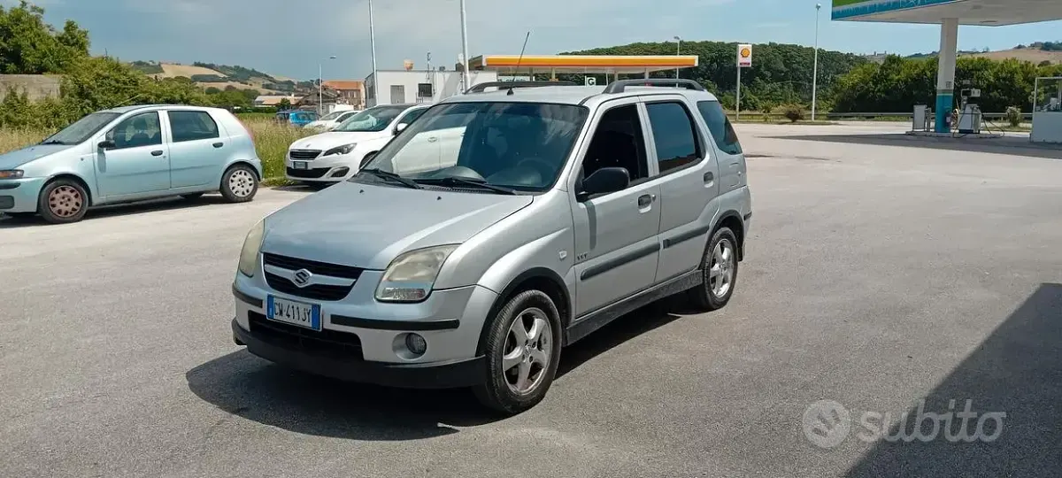 Usata Suzuki Ignis 99 CV (72 kW) 2005 Grigio Utilitaria