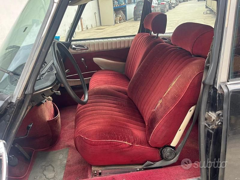 Usata Citroën DS 141 CV (103 kW) 1983 Nero Berlina