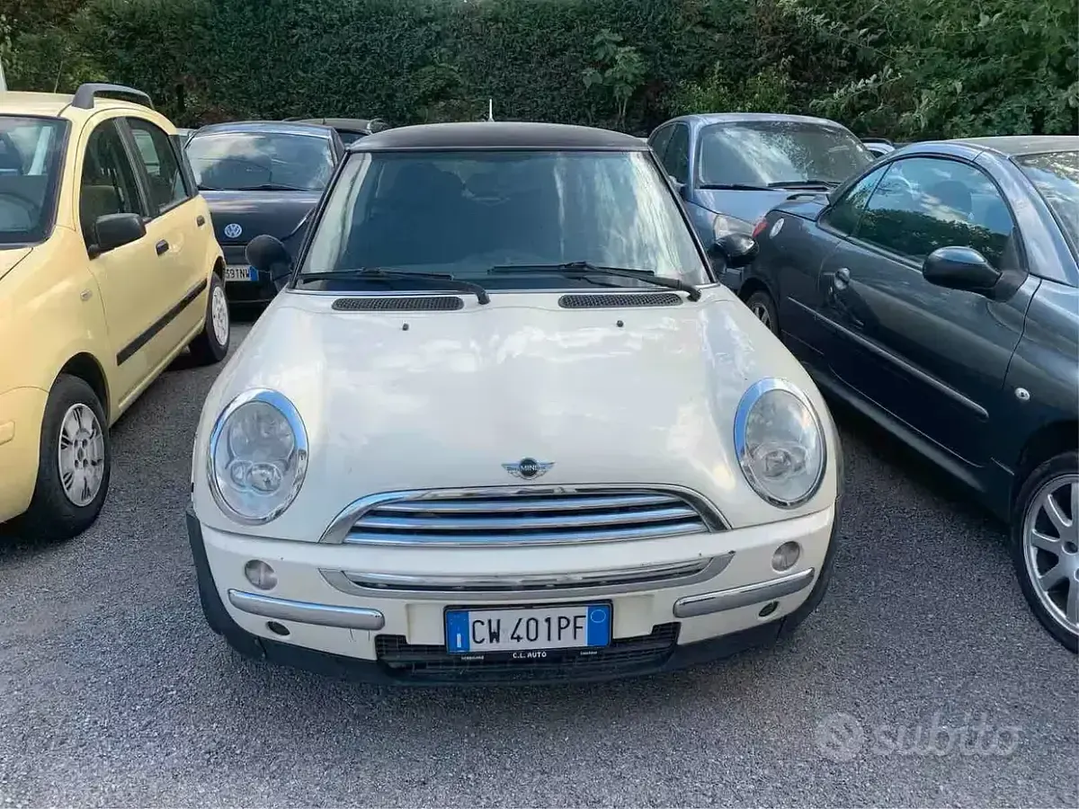 Usata Mini One D 75 CV (55 kW) 2005 Beige Utilitaria