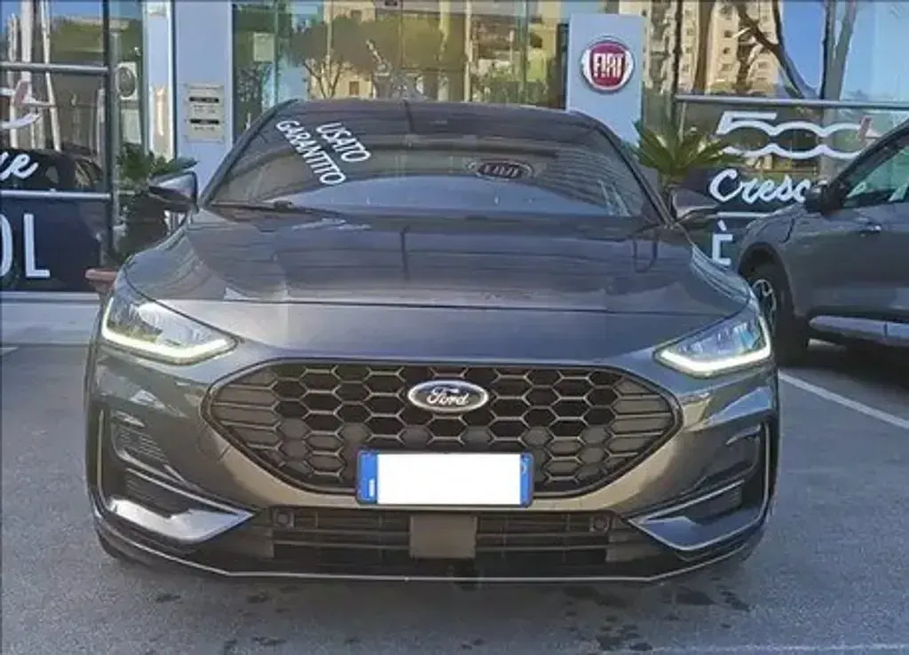 Usata Ford Focus ST-Line 125 CV (91 kW) 2022 Magnetic grey (metallizzato) Berlina
