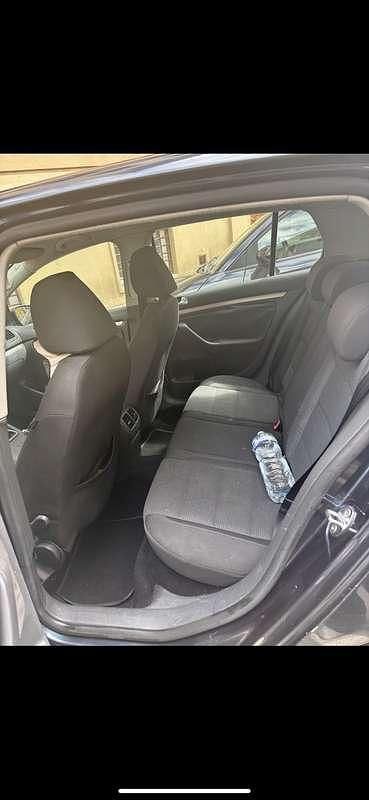 Usata VW Golf V 102 CV (75 kW) 2007 Berlina