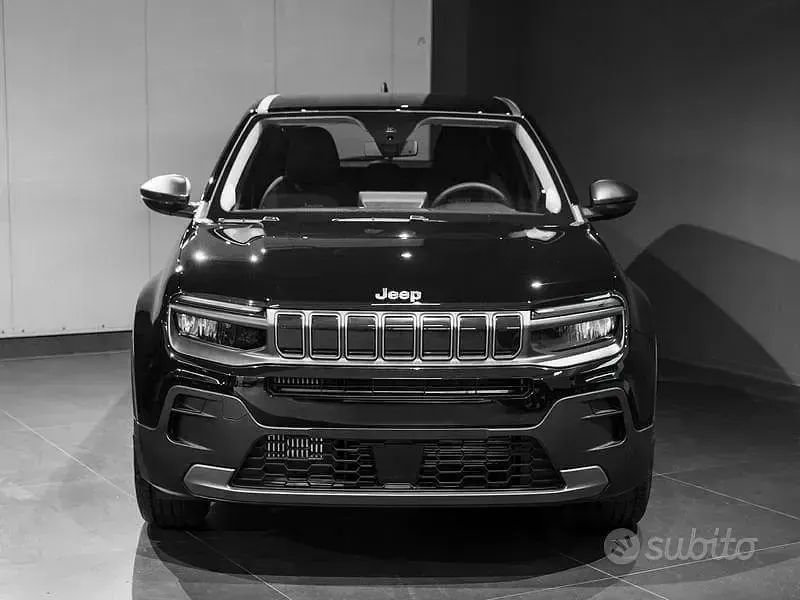 Nuova Jeep Avenger 101 CV (74 kW) 2026 Grigio SUV