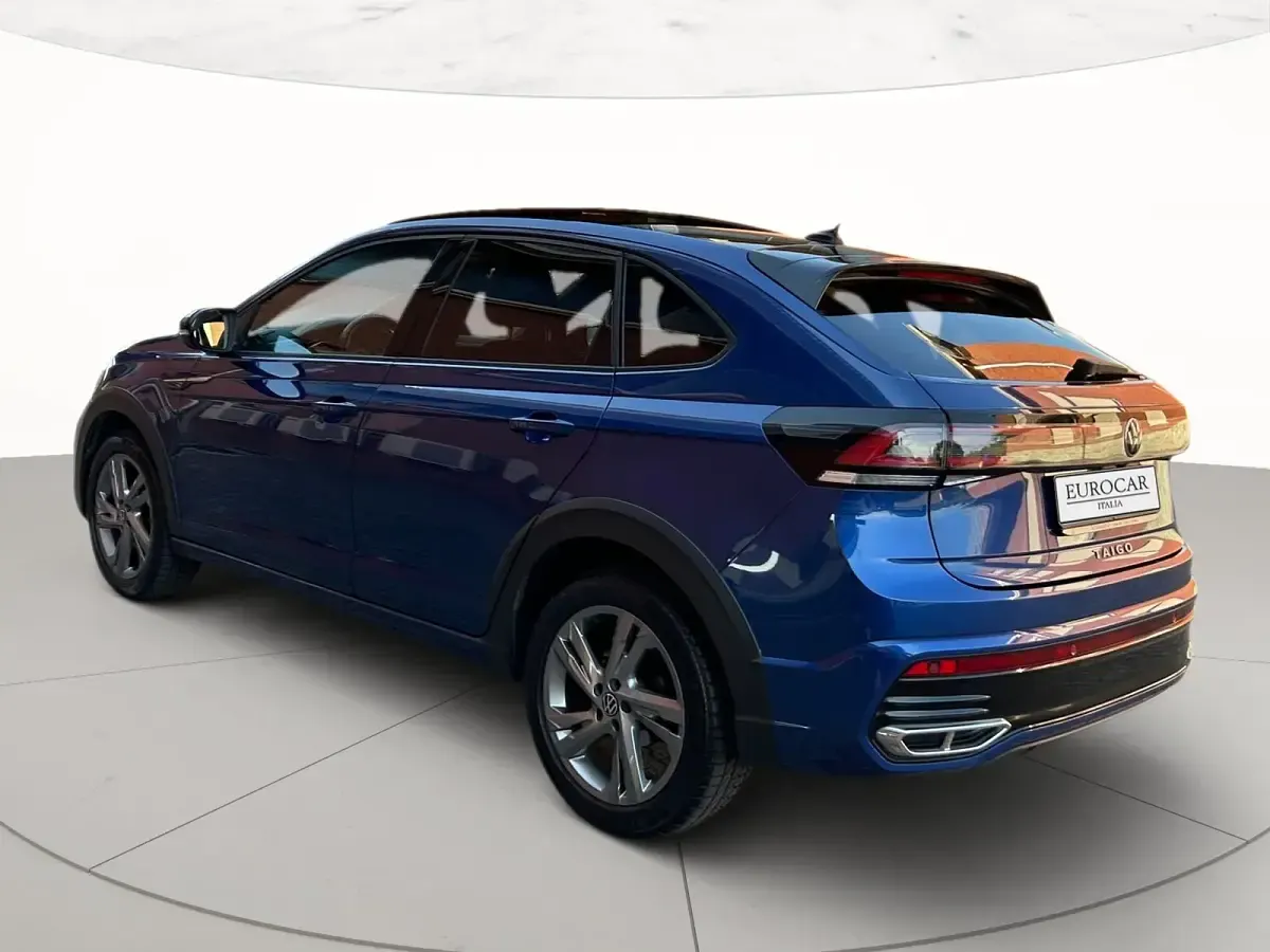 Usata VW Taigo R-line 110 CV (80 kW) 2023 Reef blue metallizzato nero SUV