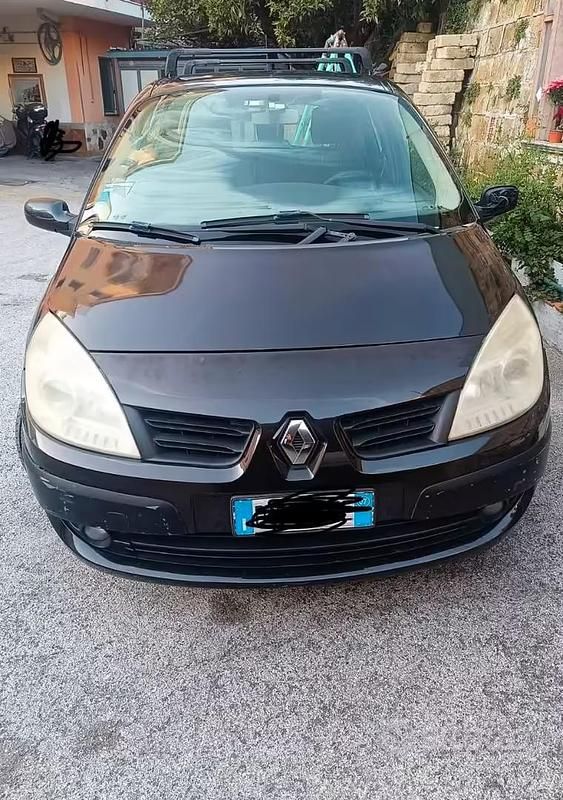 Usata Renault Scénic II 105 CV (77 kW) 2007 Nero Monovolume