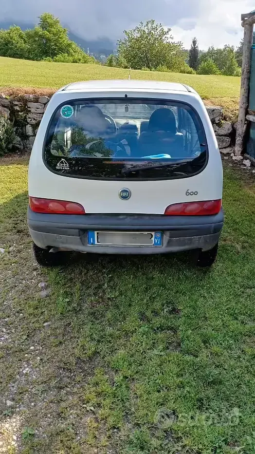 Usata Fiat 600 54 CV (39 kW) 2006 Bianco Utilitaria
