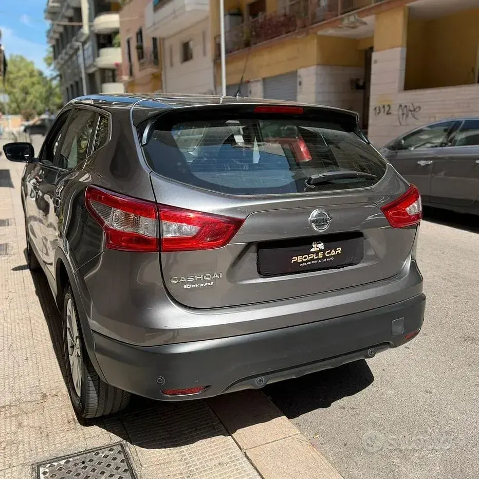 Usata Nissan Qashqai 110 CV (80 kW) 2017 Grigio SUV