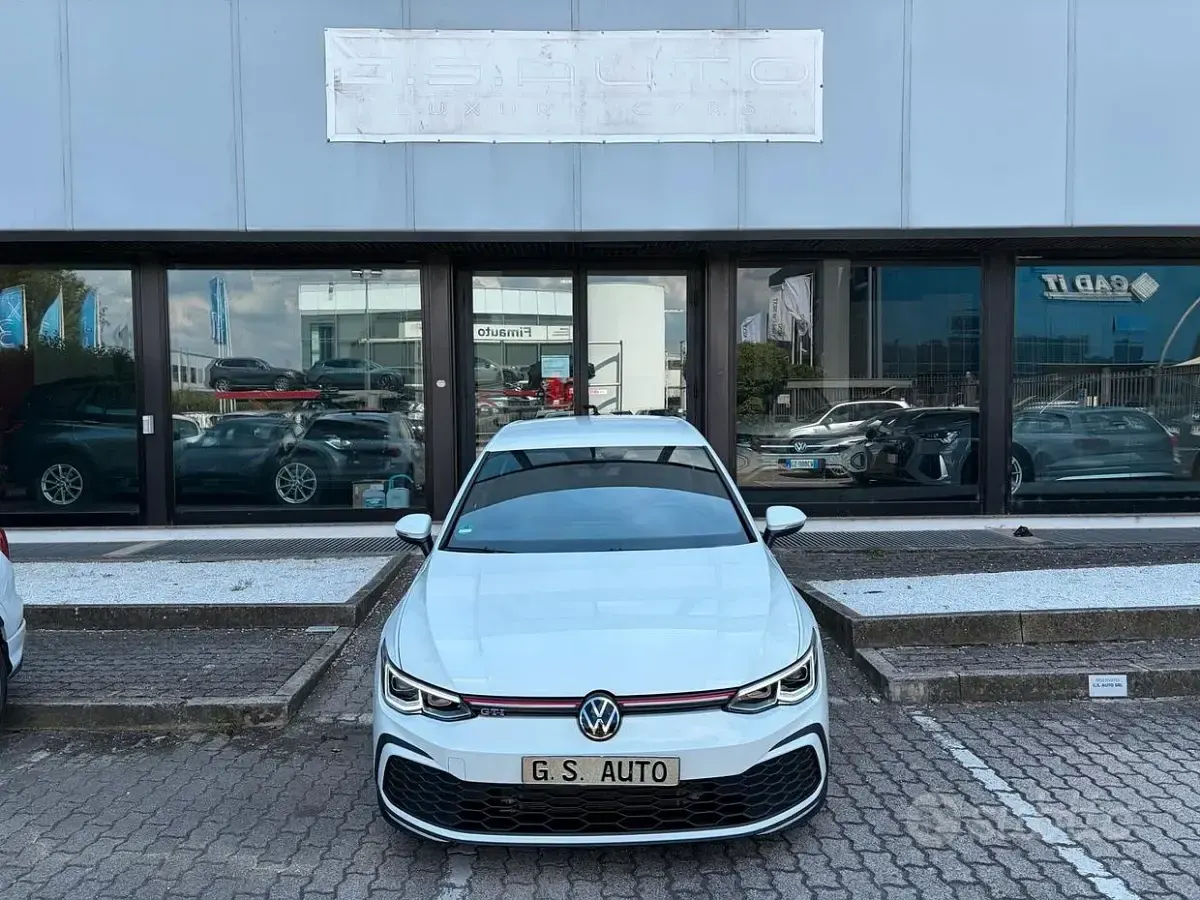 Usata VW Golf VIII GTI 245 CV (180 kW) 2024 Bianco Berlina