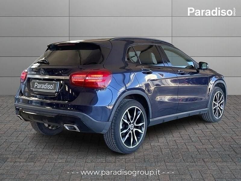 Begagnad Mercedes GLA200 Edition 136 HK (100 kW) 2018 Blå SUV