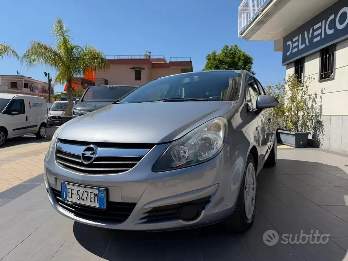 Usata Opel Corsa Club 80 CV (58 kW) 2010 Utilitaria