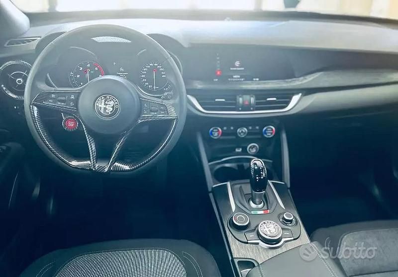 Usata Alfa Romeo Stelvio 200 CV (147 kW) 2019 Blu SUV