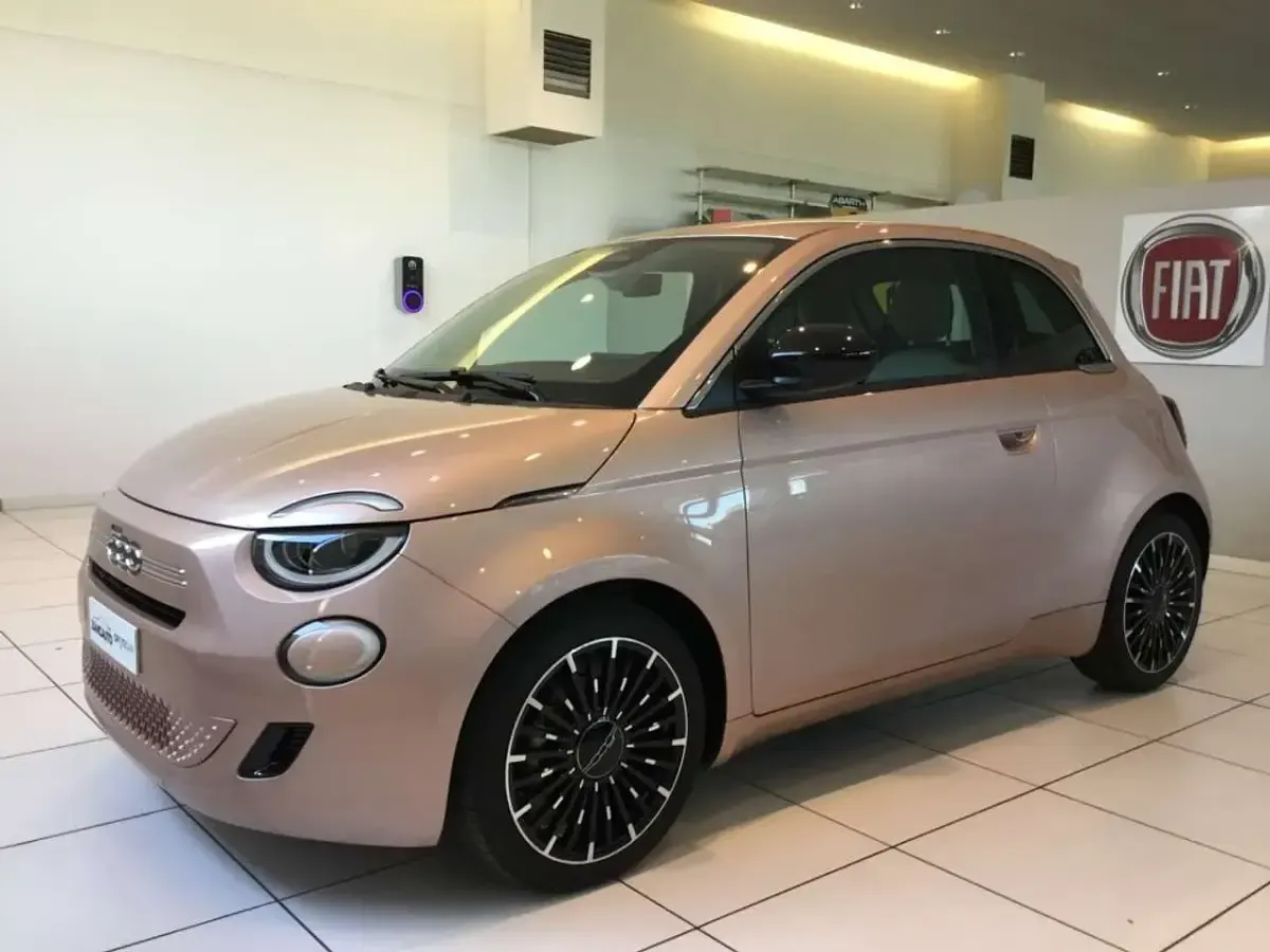 Nuova Fiat 500 Icon 65 CV (47 kW) 2026 Other Berlina