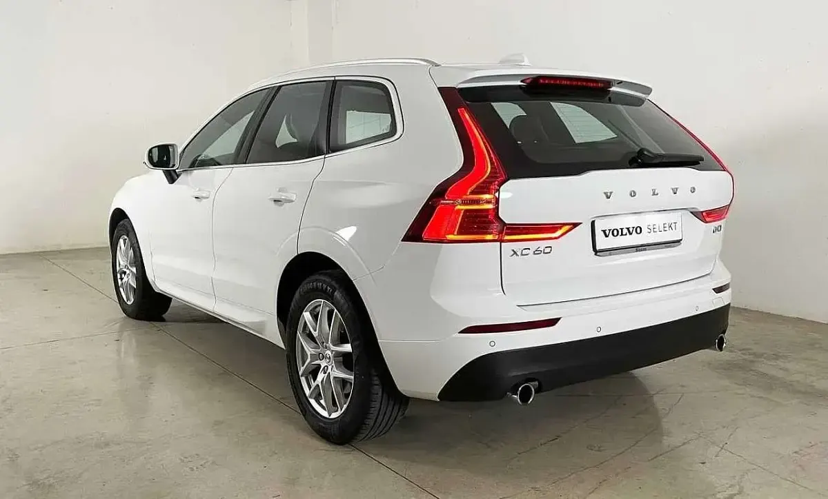Usata Volvo XC60 Business Edition 211 CV (155 kW) 2020 Bianco SUV