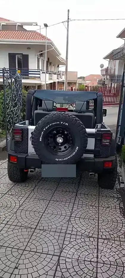 Usata Jeep Wrangler Rubicon 177 CV (130 kW) 2010 Grigio SUV
