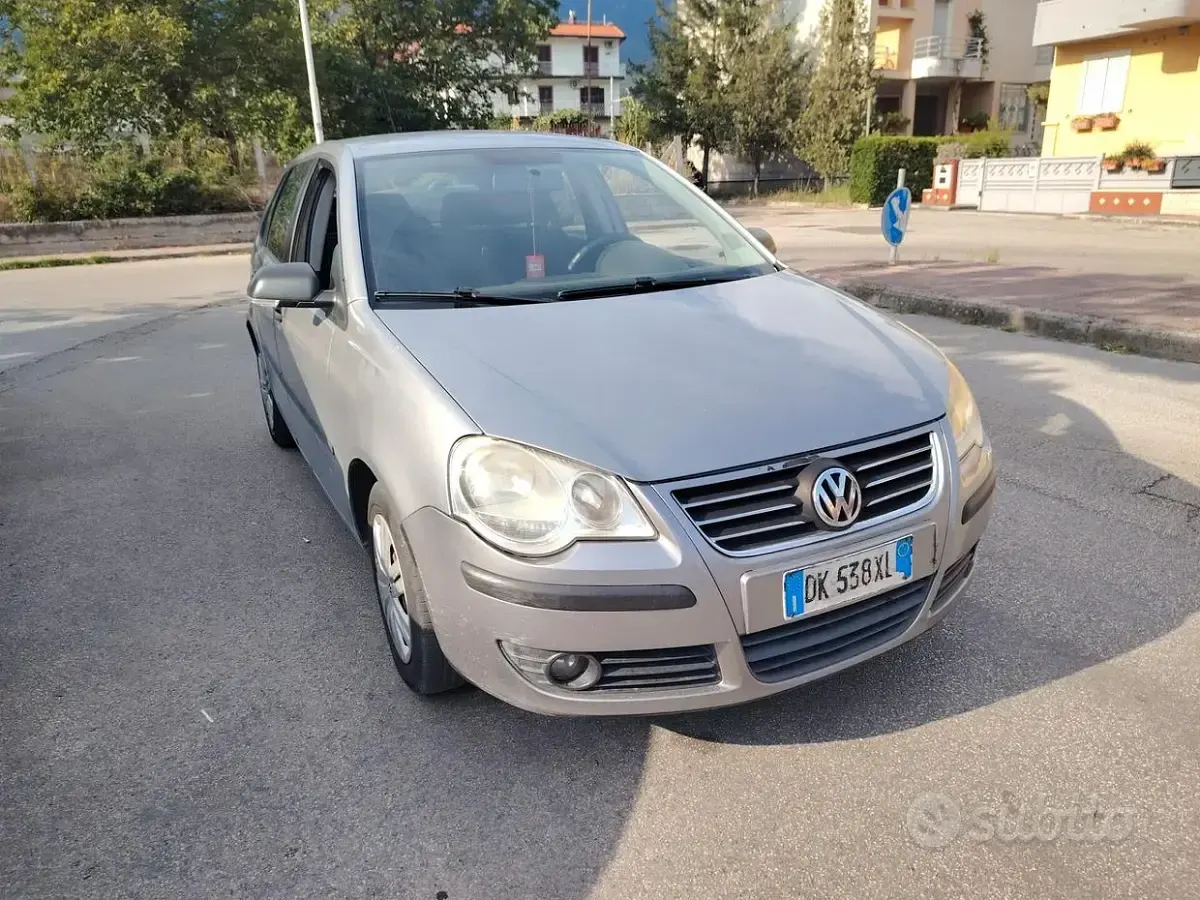 Usata VW Polo Comfortline 69 CV (50 kW) 2008 Grigio Utilitaria