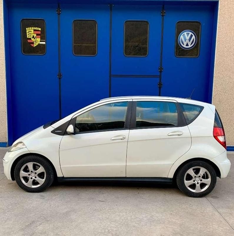 Usata Mercedes A160 Avantgarde 82 CV (60 kW) 2009 Bianco pastello Berlina
