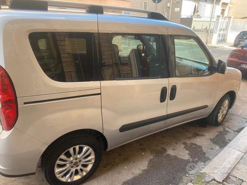 Usata Fiat Doblò 120 CV (88 kW) 2013 Grigio Monovolume