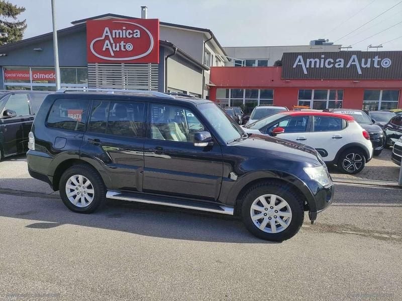 Usata Mitsubishi Pajero Instyle 200 CV (147 kW) 2011 Nero SUV