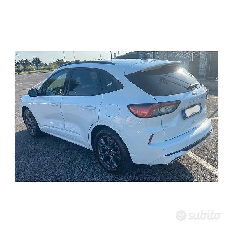 Bianco Usata 2022 Ford Kuga SUV | 22.000 € - Immagine 1/4