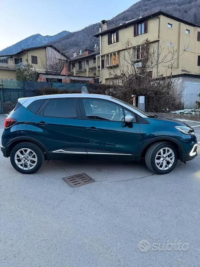 Usata Renault Captur 115 CV (84 kW) 2019 Verde SUV