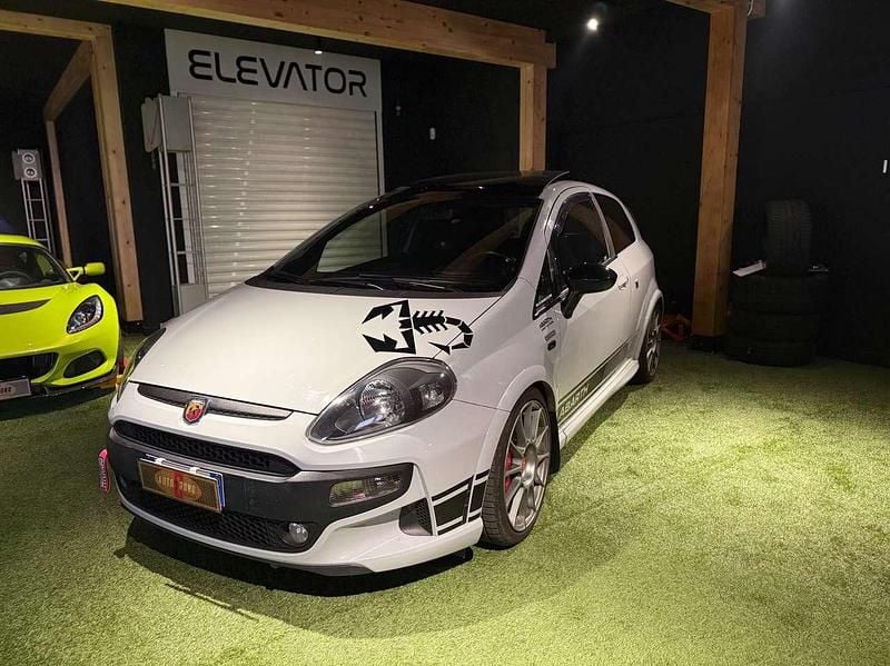 Usata Abarth Punto Evo Esseesse 179 CV (131 kW) 2011 Grigio campo volo Utilitaria