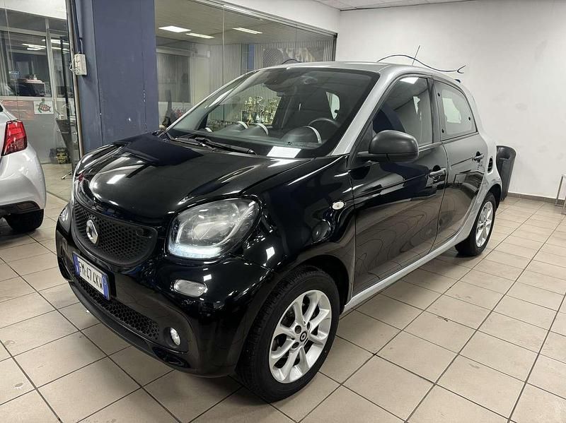 Usata Smart ForFour 71 CV (52 kW) 2017 Nero Utilitaria