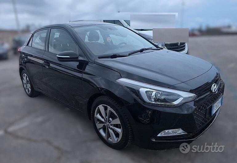 Usata Hyundai i20 90 CV (66 kW) 2016 Nero Berlina