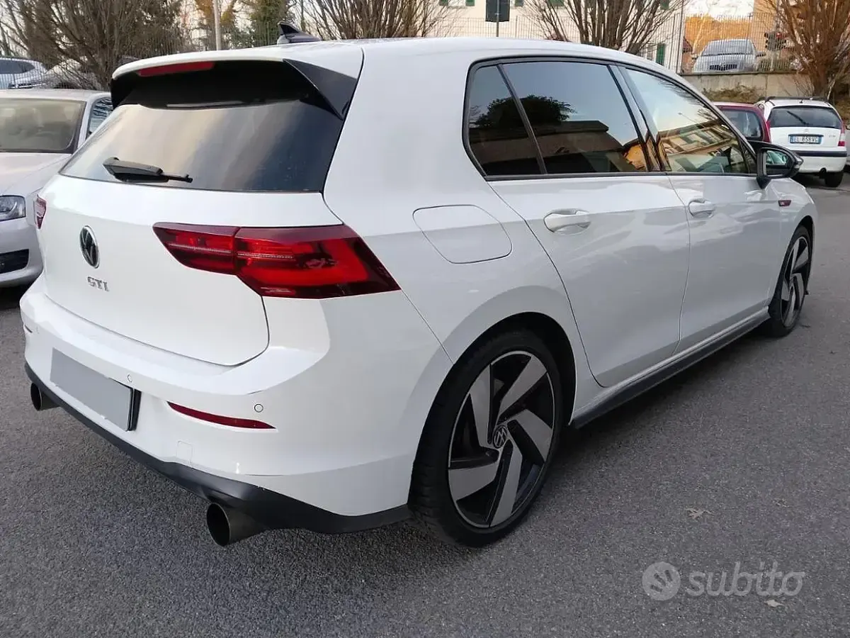 Usata VW Golf VIII GTI 245 CV (180 kW) 2020 Bianco Berlina