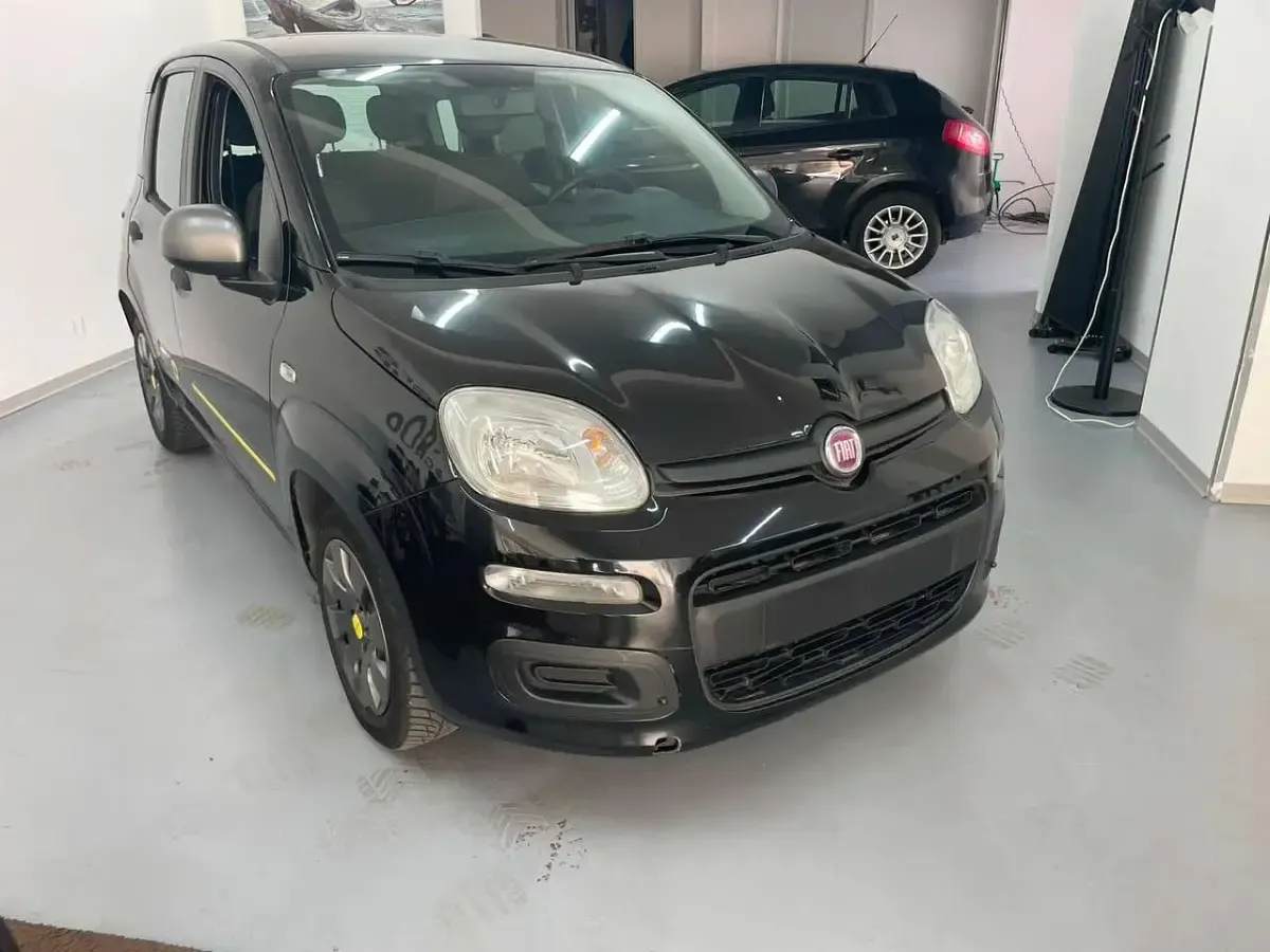 Usata Fiat Panda Young 69 CV (50 kW) 2015 Nero Utilitaria