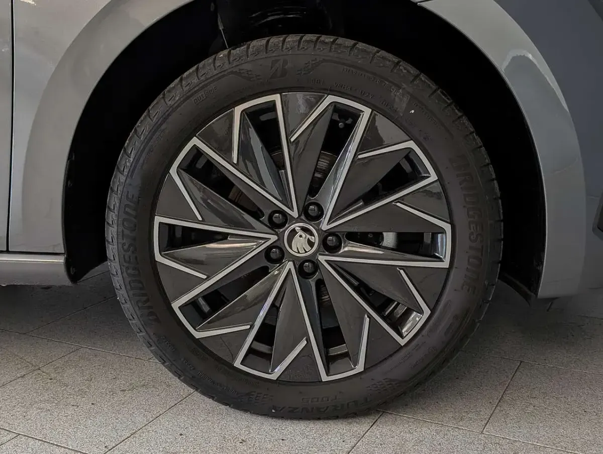 Usata Skoda Scala Style 116 CV (85 kW) 2024 Grigio Utilitaria