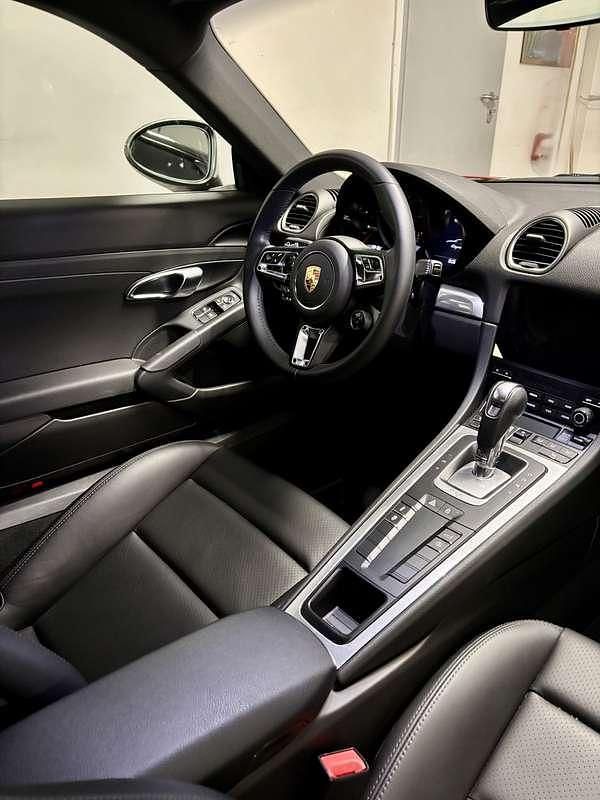 Usata Porsche 718 Cayman 299 CV (219 kW) 2024 Verde Coupé