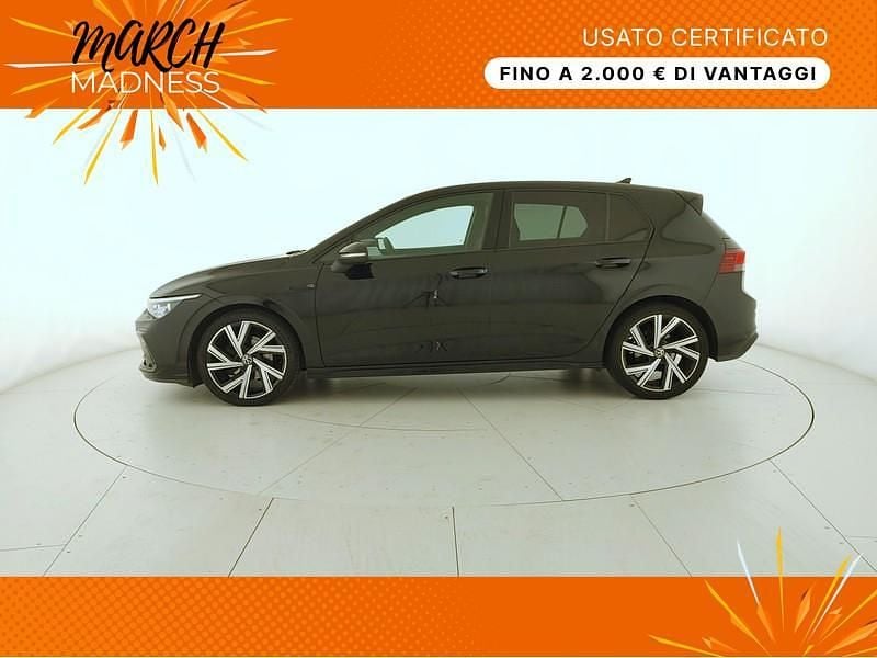 Usata VW Golf VIII R-line 131 CV (96 kW) 2024 Grenadill black metallizzato Berlina