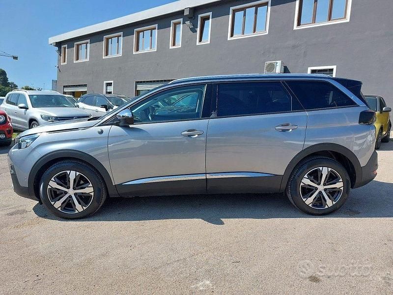 Usata Peugeot 5008 Allure 131 CV (96 kW) 2019 Grigio SUV