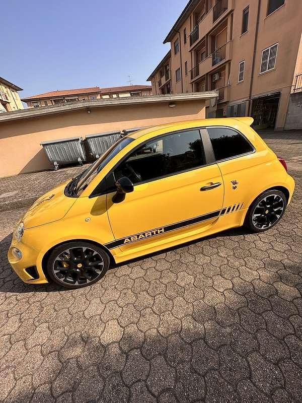 Usata Abarth 595 Competizione 180 CV (132 kW) 2017 Giallo Berlina