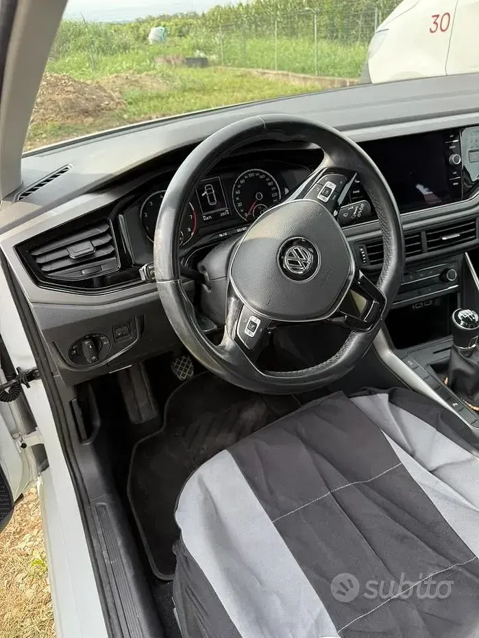 Usata VW Polo 65 CV (47 kW) 2018 Bianco Utilitaria