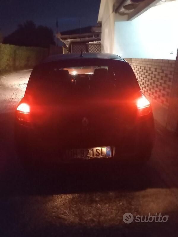 Usata Renault Clio II 54 CV (39 kW) 2007 Nero Utilitaria