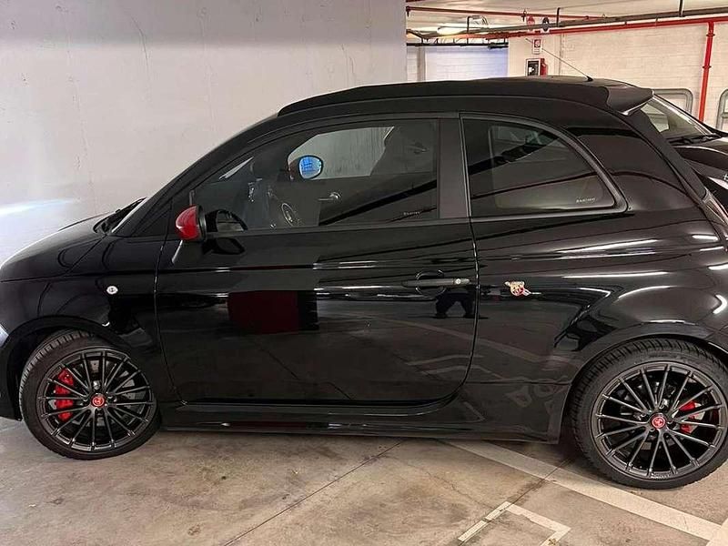 Usata Abarth 695C Competizione 179 CV (131 kW) 2022 Nero Cabrio