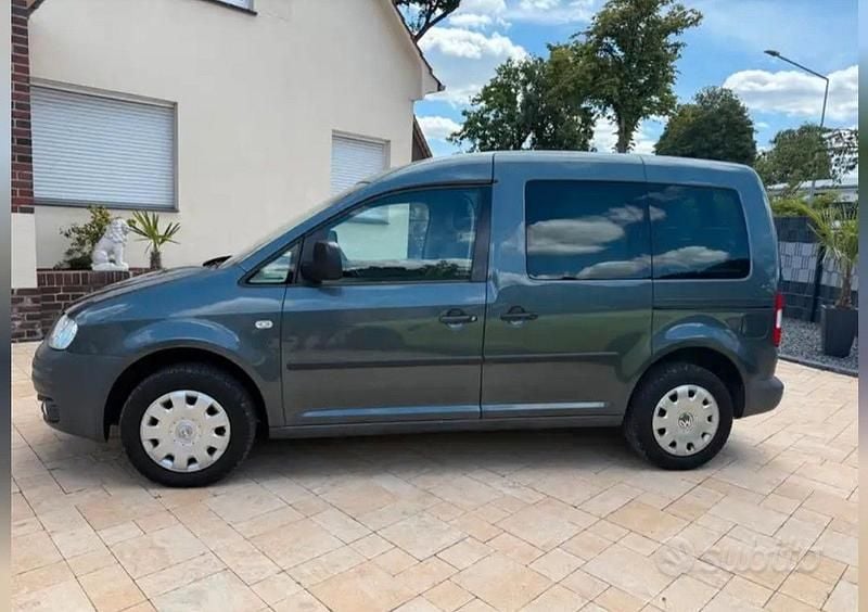 Usata VW Caddy Life 102 CV (75 kW) 2005 Grigio Monovolume