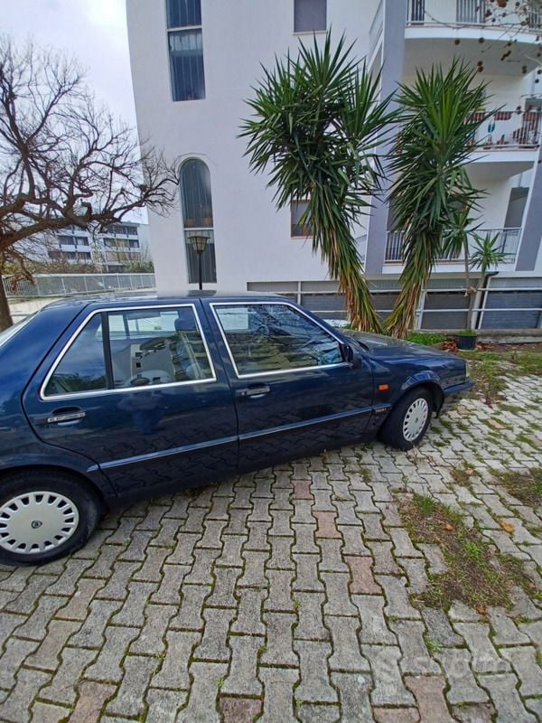 Usata Lancia Thema 147 CV (108 kW) 1990