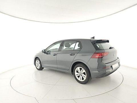 Usado VW Golf VIII Life 116 CV (85 kW) 2025 Gris Utilitario